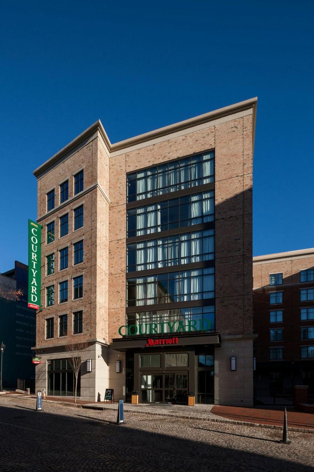 Courtyard By Marriott Richmond Downtown Hotel Exterior photo